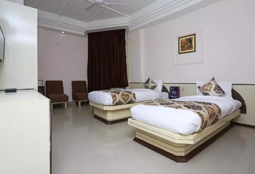 Chambre Triple Classique, O Midtown