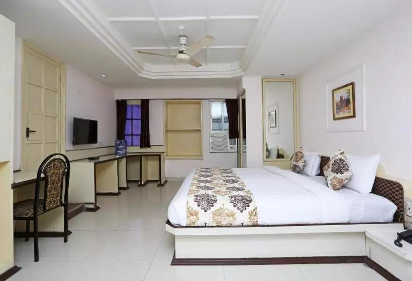 Chambre Triple Classique, O Midtown