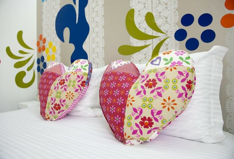 استودیوی استاندارد, Páteo Saudade Lofts