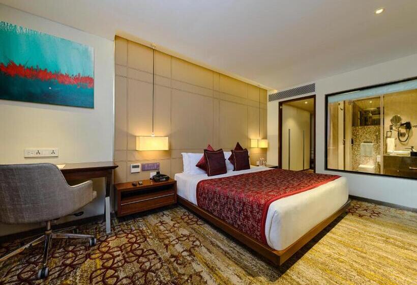 جناح, Sayaji Vadodara