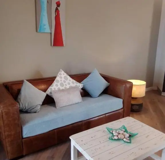 اتاق لوکس با بالکن و چشم‌انداز دریا, Villa Cristina Alojamento, Praia De Chaves, Boa Vista, Cape Verde, Wi Fi