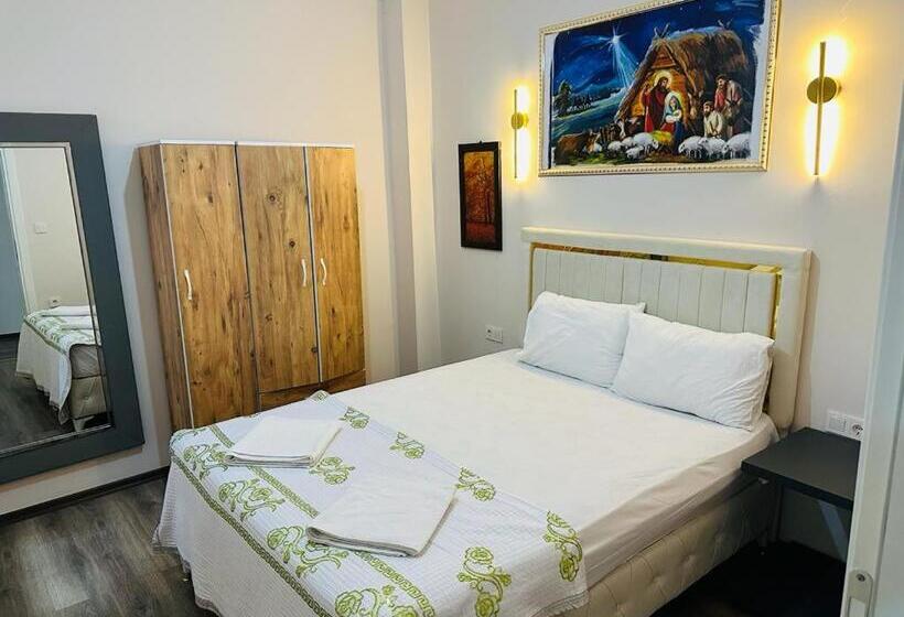 اتاق خانوادگی, Taksim 52 Suite