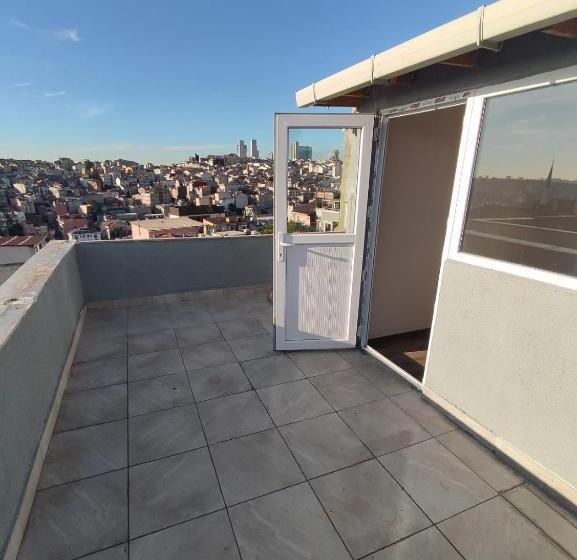 آپارتمان 1 خوابه با تراس, Taksim 52 Suite