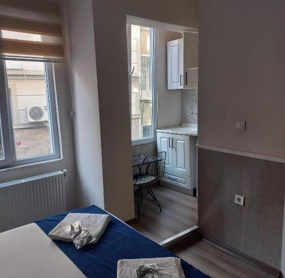 استودیوی استاندارد, Taksim 52 Suite