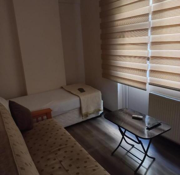 اتاق خانوادگی, Taksim 52 Suite