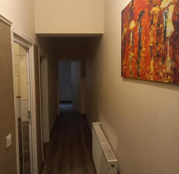 اتاق خانوادگی, Taksim 52 Suite