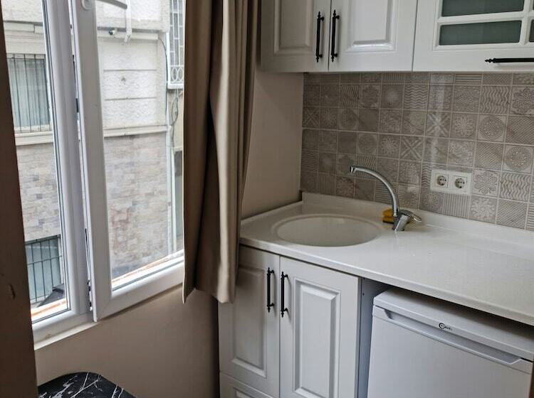 استودیوی استاندارد, Taksim 52 Suite