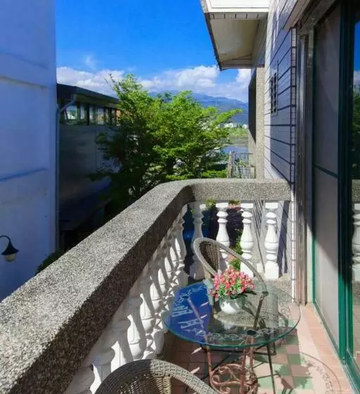 اتاق استاندارد چهار تخته, Chun Feng Cao Tang Homestay