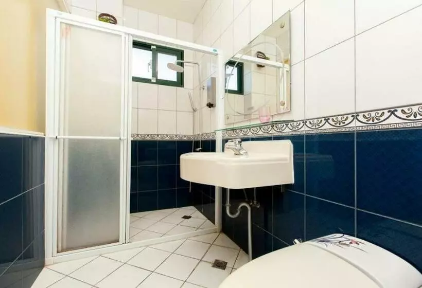 اتاق استاندارد چهار تخته, Chun Feng Cao Tang Homestay