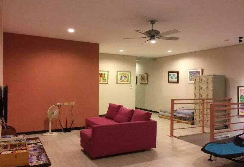 اتاق خانوادگی با سرویس بهداشتی مشترک, Rest Book & Bed