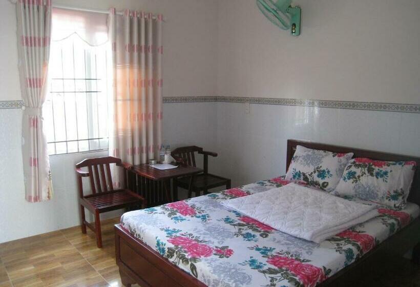 اتاق استاندارد, Hoa Sua Motel