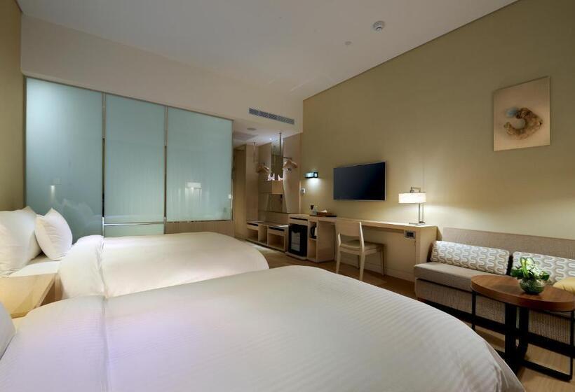 اتاق استاندارد با چشمانداز کوهستان, Chihpen Century