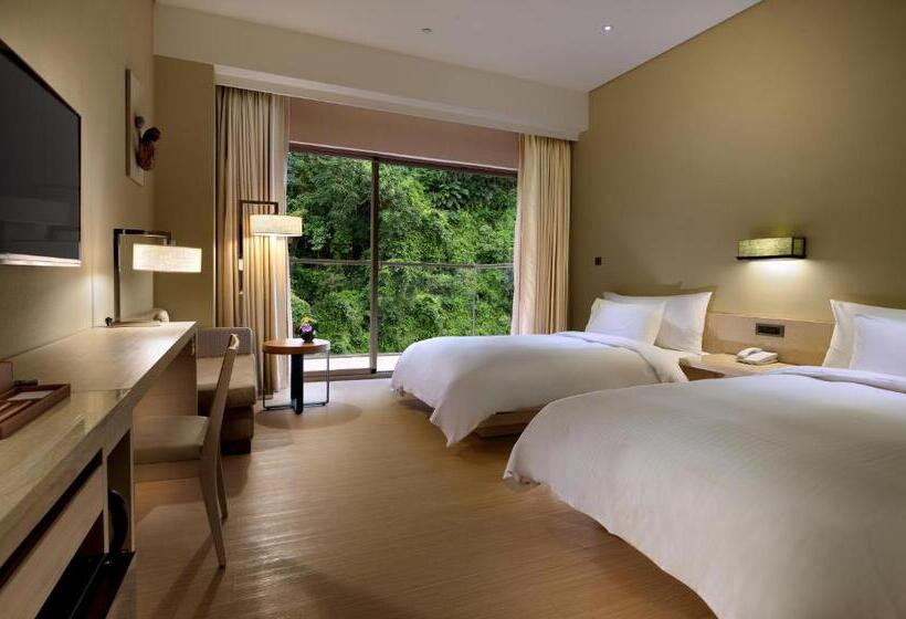 اتاق استاندارد با چشمانداز کوهستان, Chihpen Century