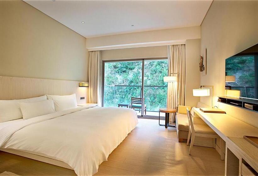 اتاق استاندارد با چشمانداز کوهستان, Chihpen Century