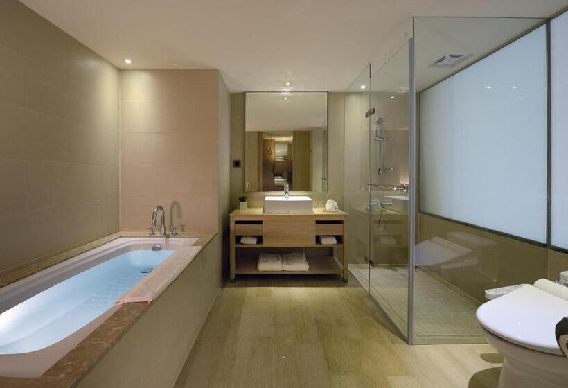 اتاق لوکس چهار تخته, Chihpen Century