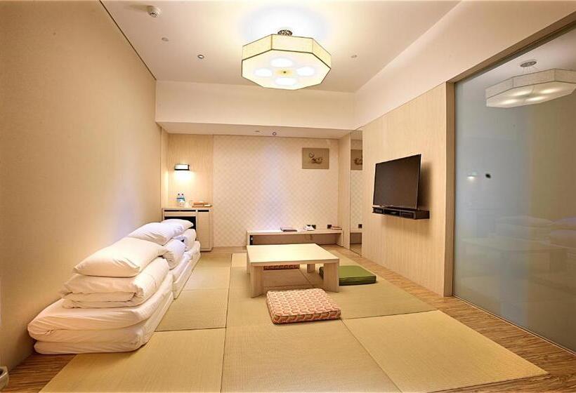 اتاق استاندارد, Chihpen Century