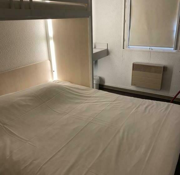 Трехместный Номер Стандарт Совместная Ванная, F1 Verdun