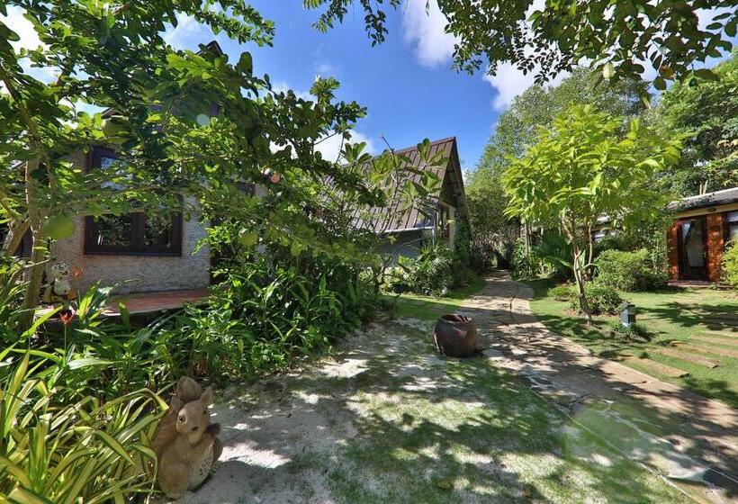 ویلای استاندارد با چشم‌انداز باغ, La Paloma Resort