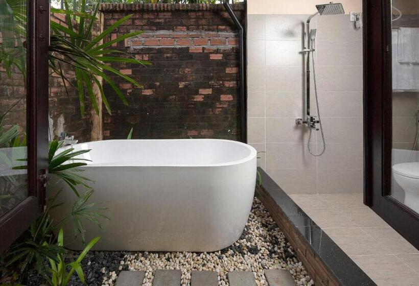 بانگلوی لوکس, La Paloma Resort