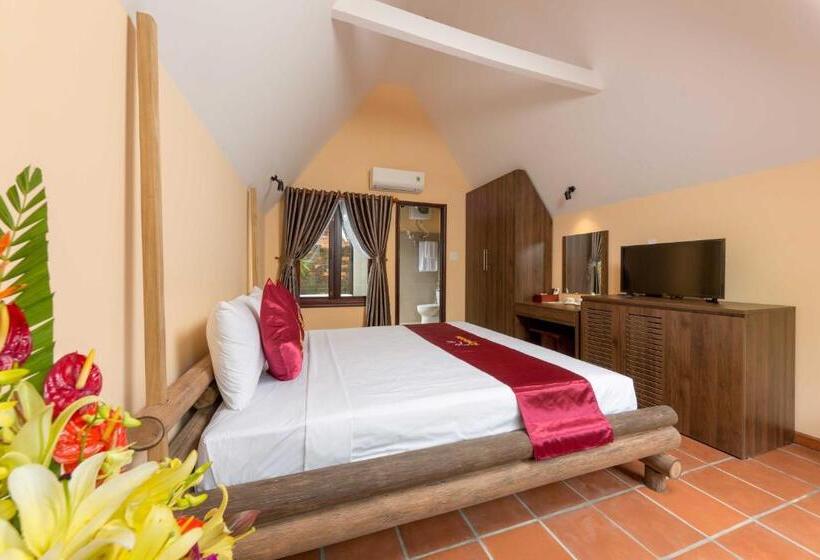 بانگلوی لوکس, La Paloma Resort