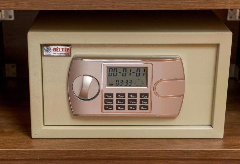 بانگلوی سوپریور, La Paloma Resort