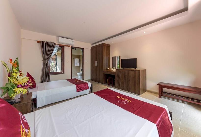 ویلای استاندارد با چشمانداز باغ, La Paloma Resort