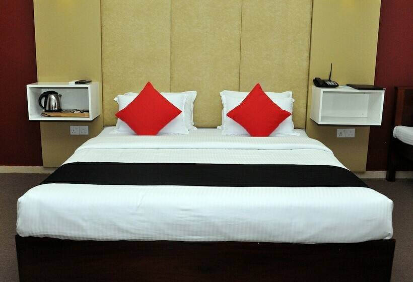 Pokój Deluxe Trzyosobowy, Laa Adams