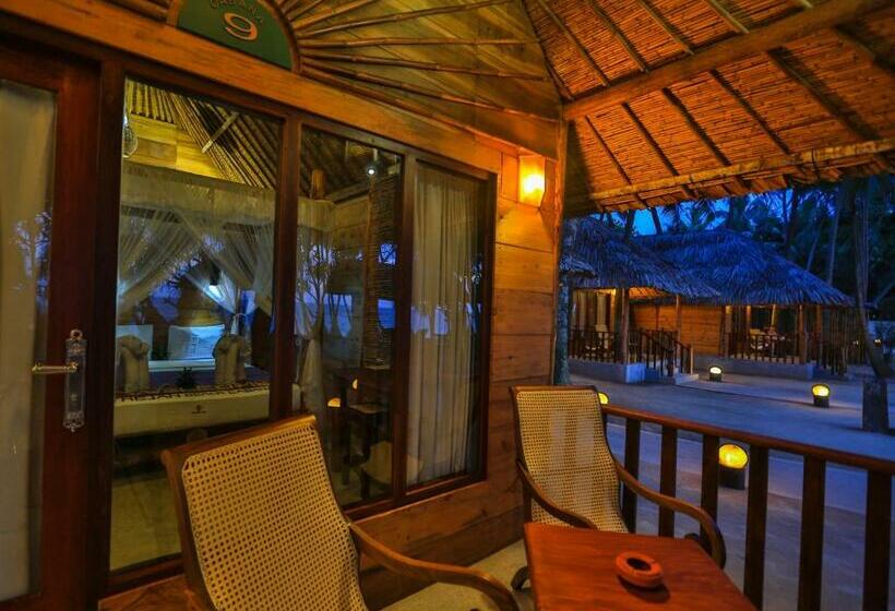 Хижина, Thejan Beach Cabanas