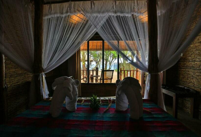 Хижина, Thejan Beach Cabanas