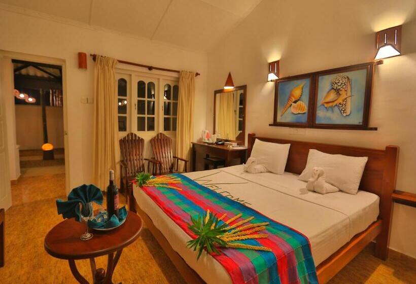 标准三人间, Thejan Beach Cabanas