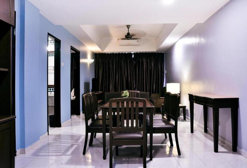 غرفة عائلية مطلّة علي الجبل, Leisure Cove Hotel & Apartments