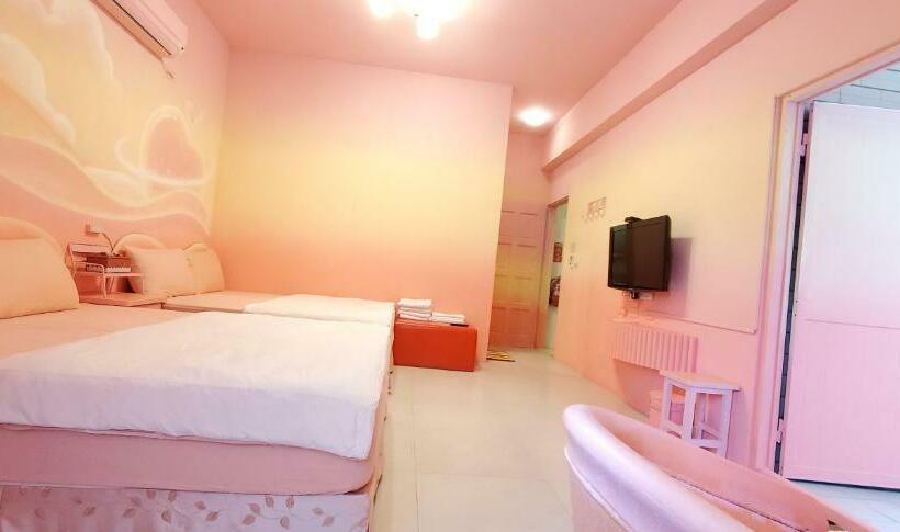 اتاق استاندارد چهارنفره با بالکن, 清清之家 Dingding Home