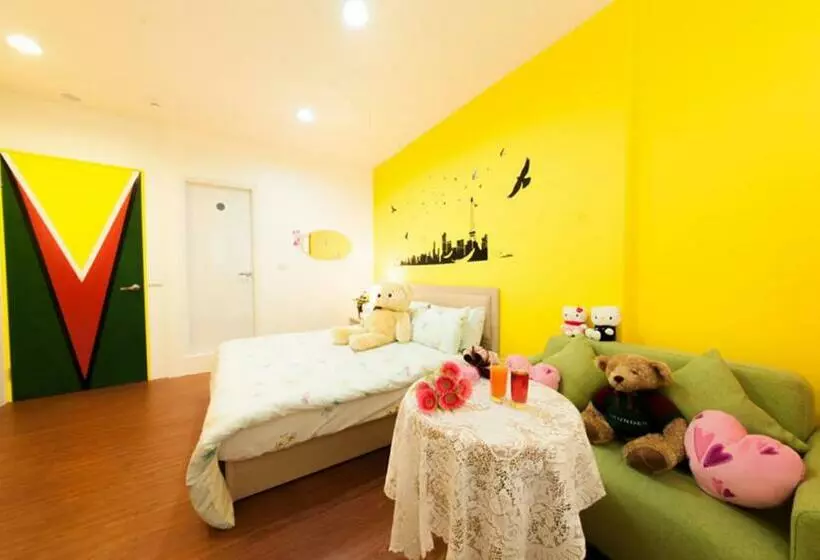 اتاق استاندارد, Free World B&b