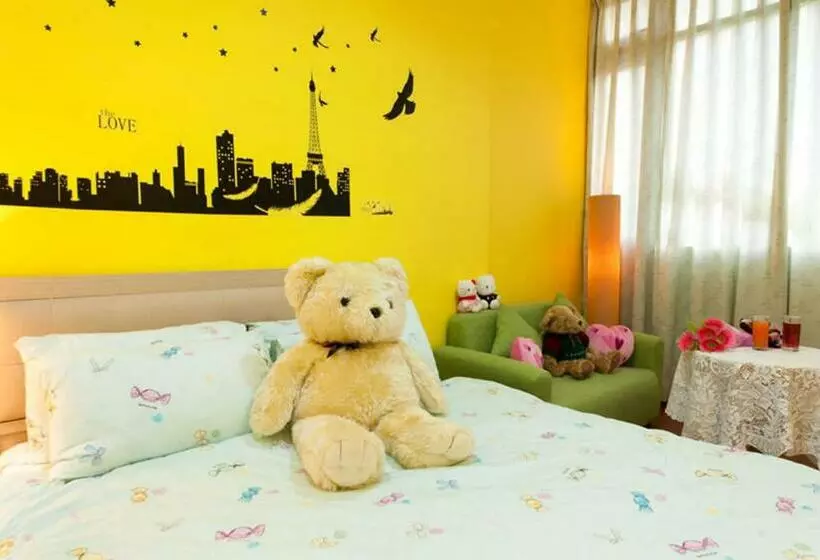 اتاق استاندارد, Free World B&b