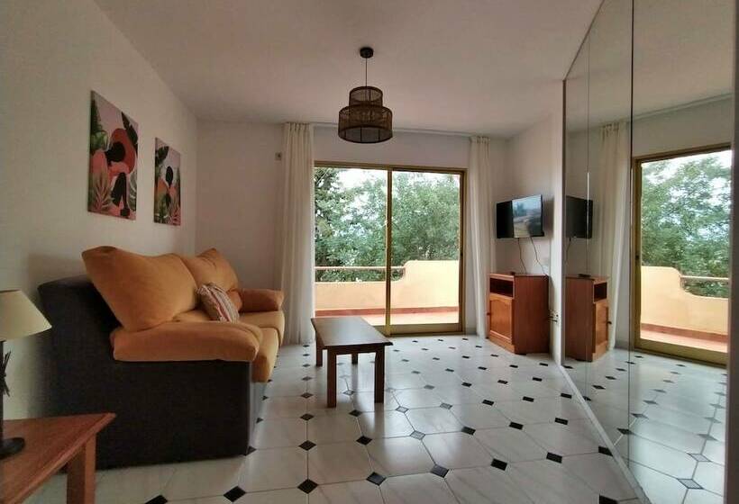 Апартаменты 1 Спальня, Albir Hills Apartments