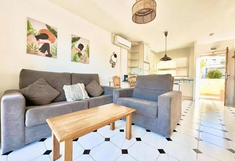 Standard-bungalow 2 Makuuhuonetta, Albir Hills Apartments