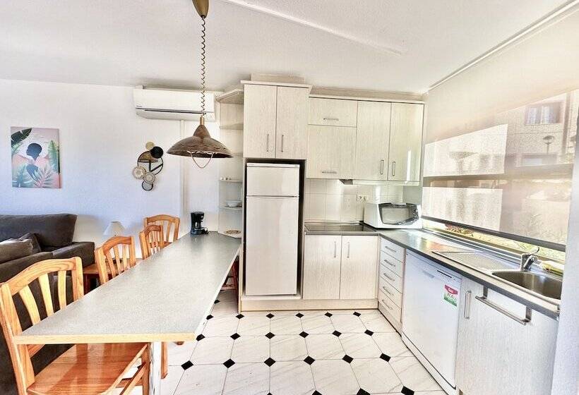 带2个卧室的标准洋房, Albir Hills Apartments