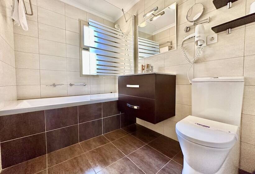 バンガローの2ベッドスタンダードルーム, Albir Hills Apartments