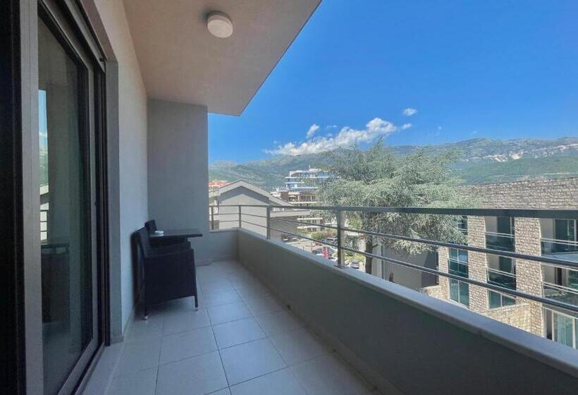 آپارتمان راحتی 1 خوابه, Butua Residence
