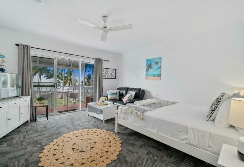 חדר סטנדרט נוף לבריכה, The Resort At Dolphin Heads