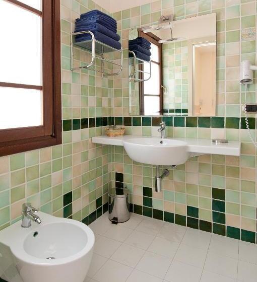 חדר אקונומי, Gentarrubia