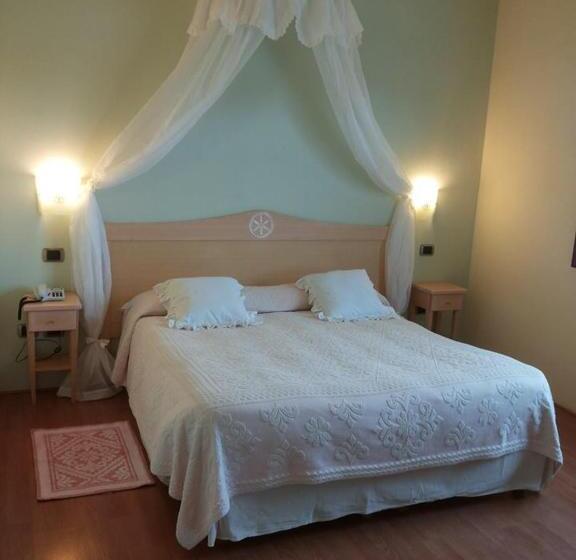 חדר סופריור, Gentarrubia