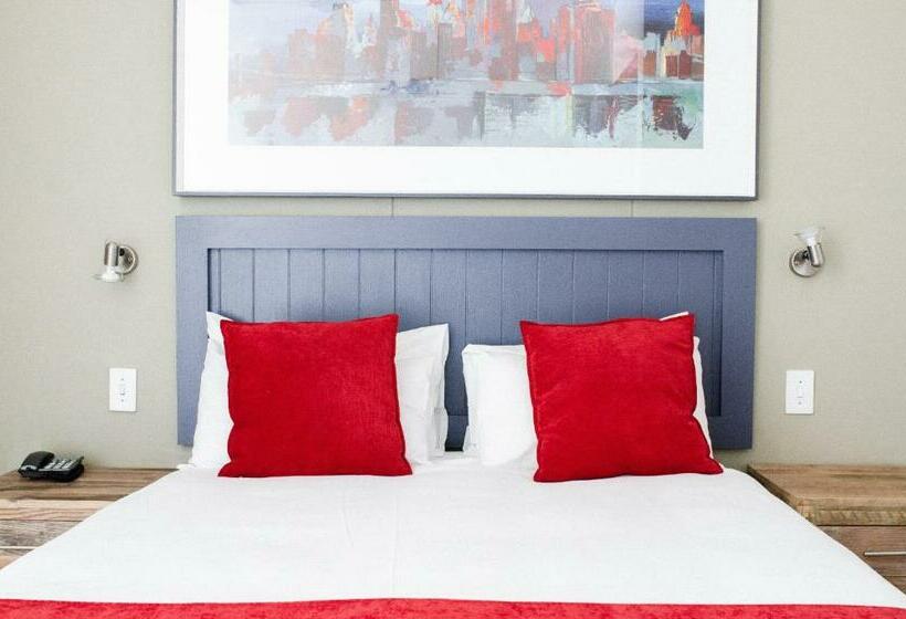 스탠다드 스튜디오 바다 전망, Strand Pavilion