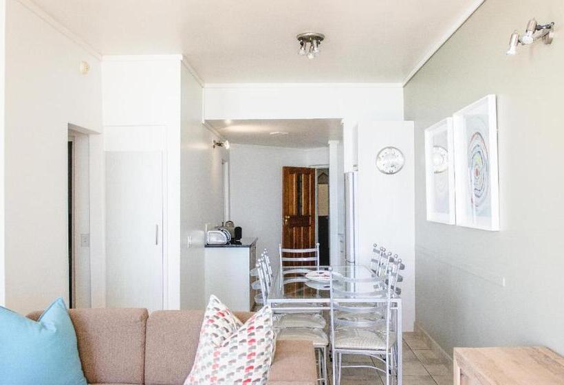 침실 3개 바다 전망 아파트, Strand Pavilion