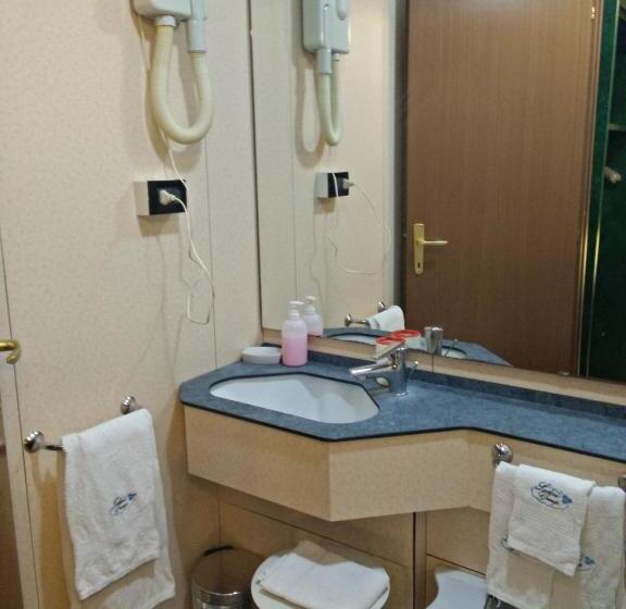 Junior Suite, Suisse