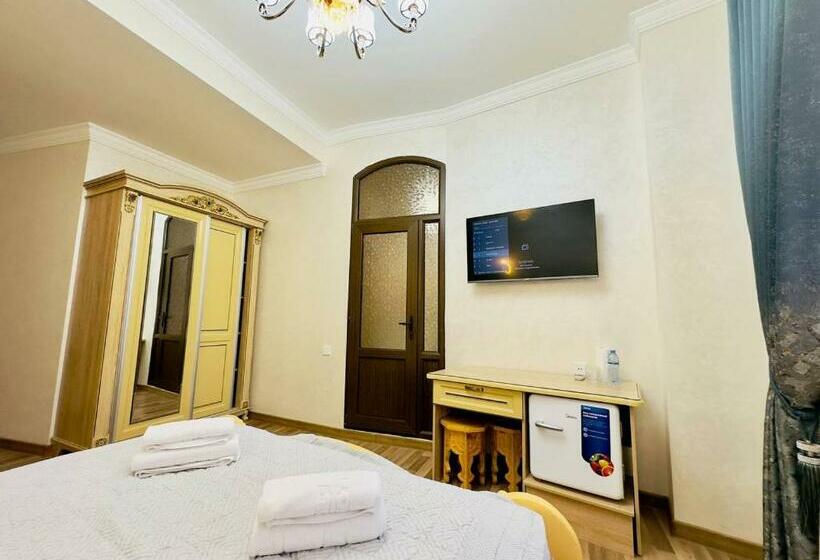 غرفة قياسية, Zilol Baxt