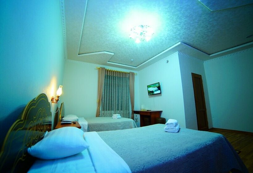 غرفة قياسية, Zilol Baxt