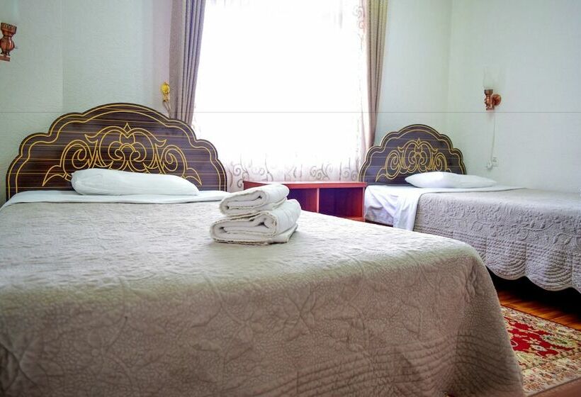 غرفة قياسية, Zilol Baxt