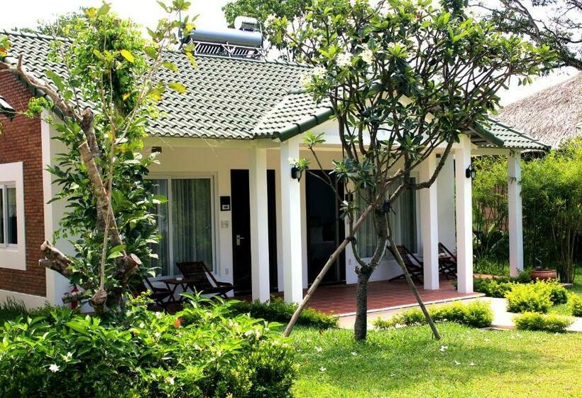 اتاق استاندارد با چشم‌انداز باغ, Famiana Green Villa