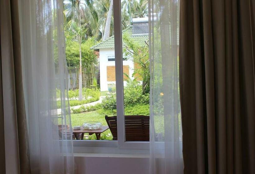 اتاق استاندارد با چشم‌انداز باغ, Famiana Green Villa